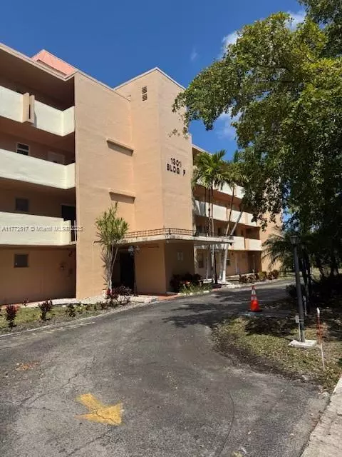 Miami, FL 33179,1301 NE 191st St #F407
