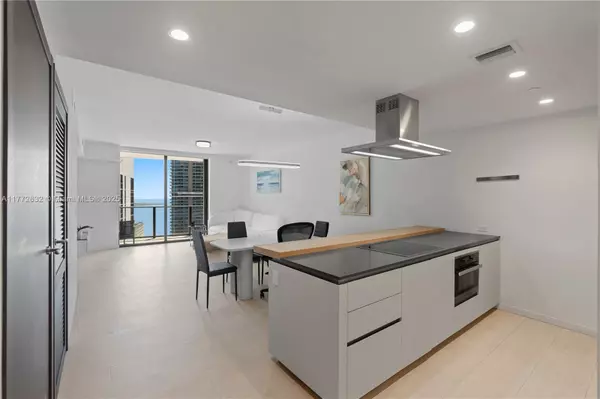1000 Brickell Plaza #4703, Miami, FL 33131