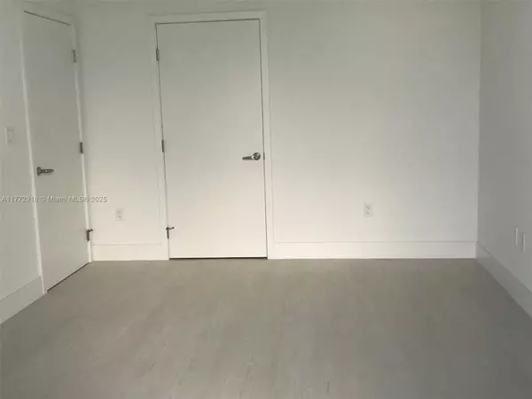 North Miami Beach, FL 33160,16385 Biscayne Blvd Unit 1902