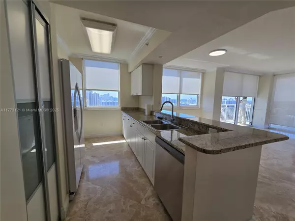 Aventura, FL 33180,19501 W Country Club Dr #2508