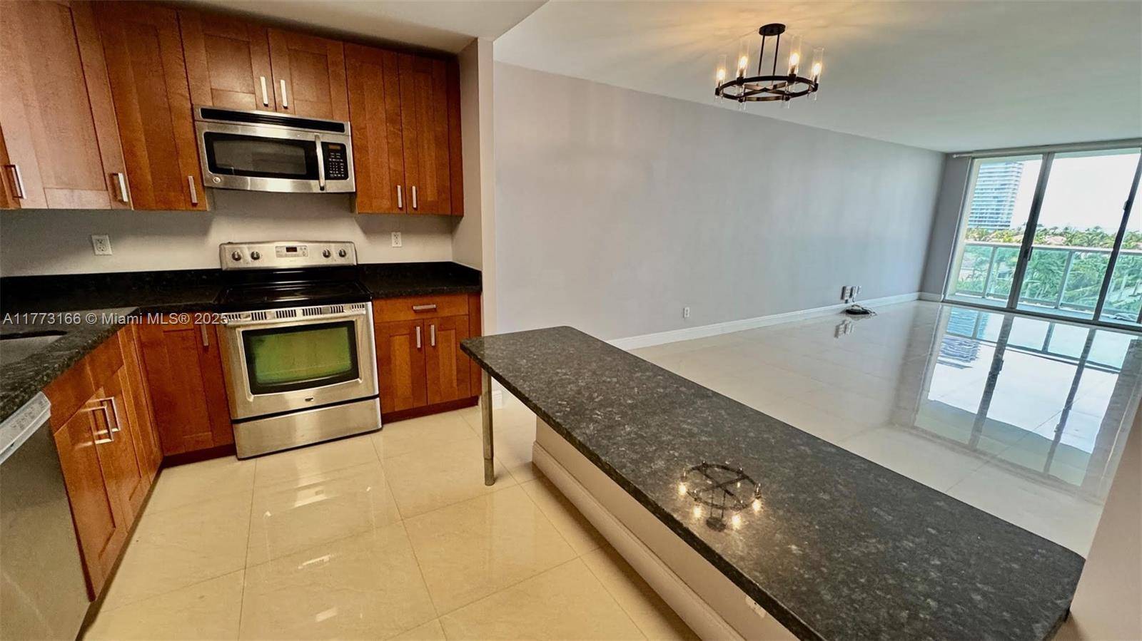 19390 Collins Ave #624, Sunny Isles Beach, FL 33160