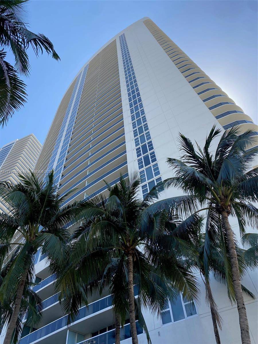 Hallandale Beach, FL 33009,1850 S Ocean Dr #1004