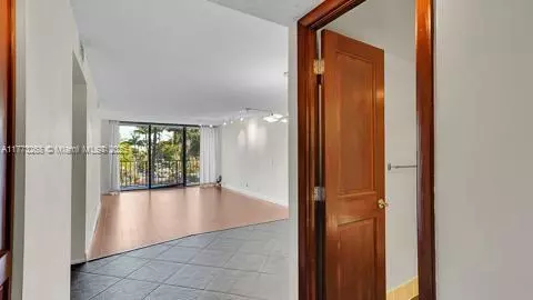 Hallandale Beach, FL 33009,200 Leslie Dr #329