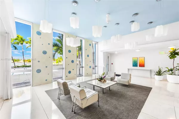 Miami Beach, FL 33139,3 Island Ave #8G