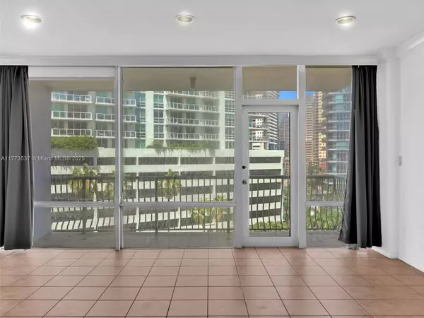 Miami, FL 33131,1408 Brickell Bay Dr #816