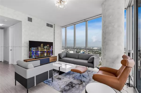 Miami, FL 33132,1100 Biscayne Blvd #4605