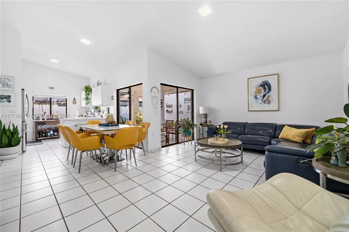 Cutler Bay, FL 33190,10042 SW 220th St
