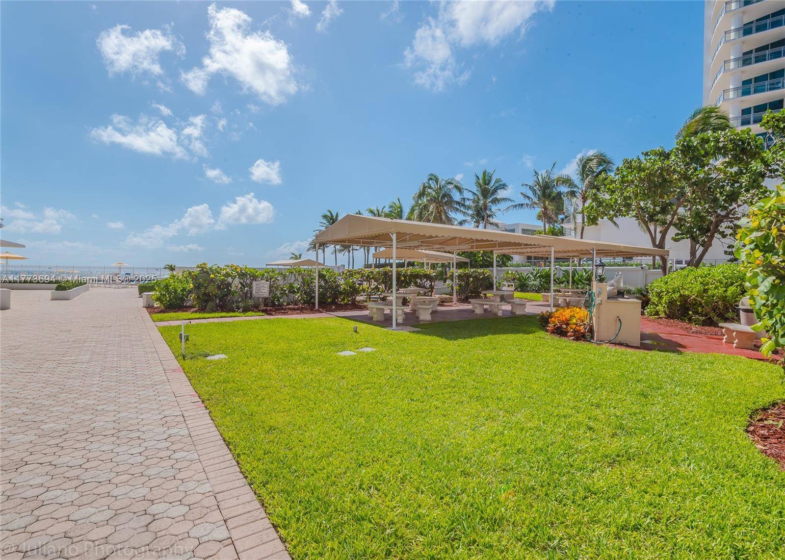 Hollywood, FL 33019,3505 S Ocean Dr #504