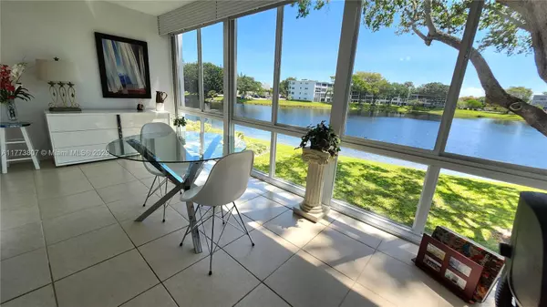 Deerfield Beach, FL 33442,2115 E Cambridge  E #2115