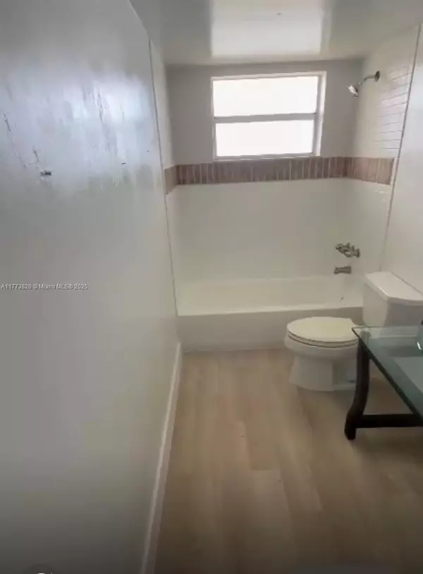 North Miami Beach, FL 33179,1770 NE 191 ST #510-1