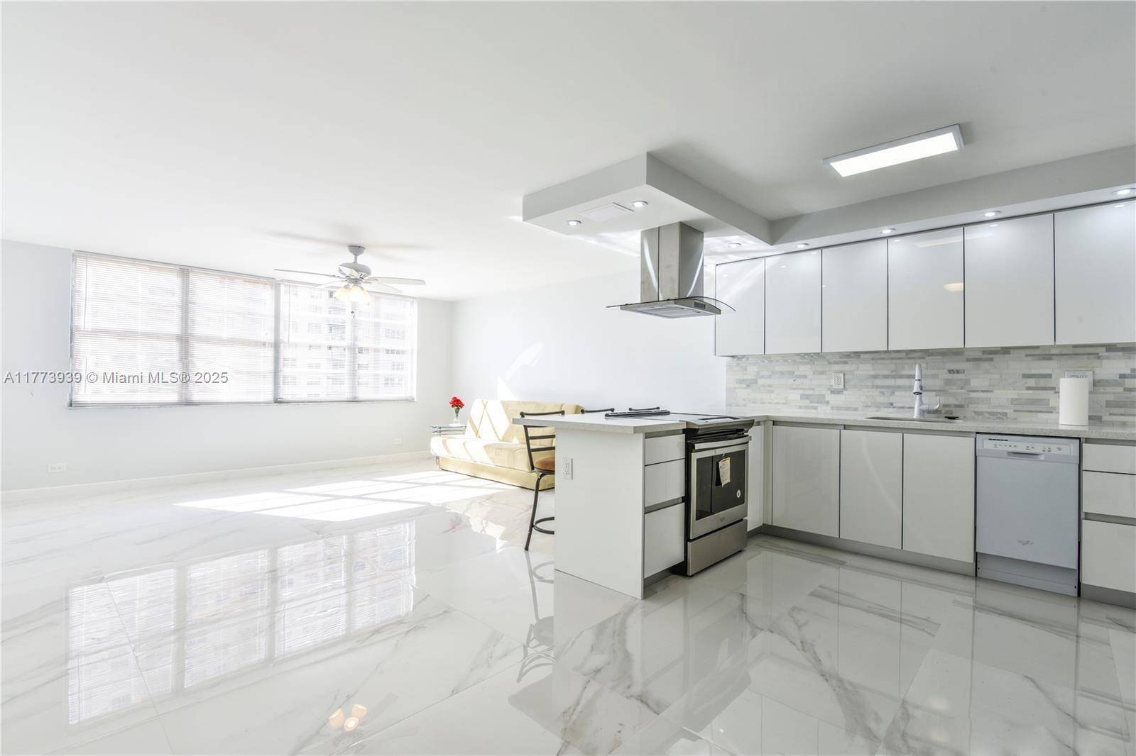 Sunny Isles Beach, FL 33160,251 174th St #510