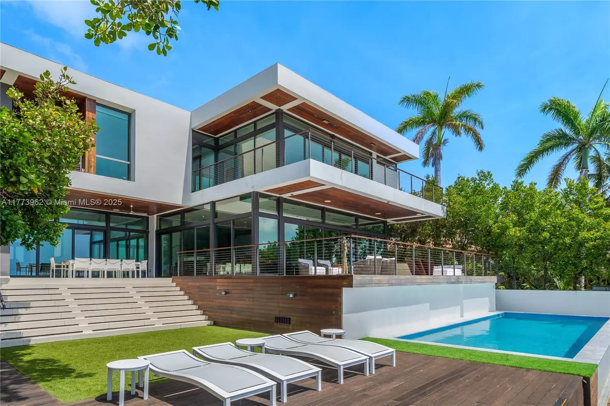 Miami, FL 33138,7311 Belle Meade Island Dr