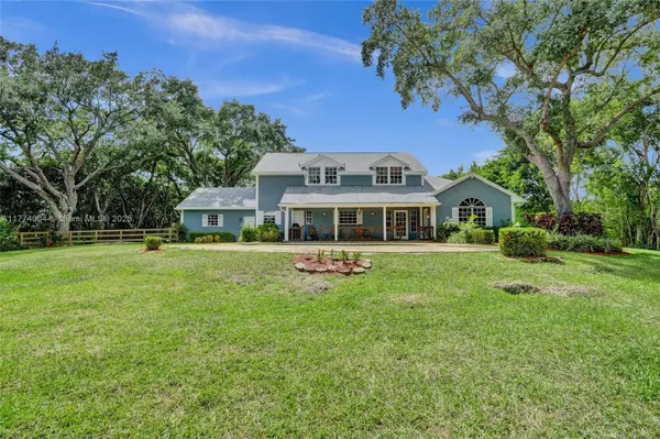 Plantation, FL 33325,920 NW 121st Ave