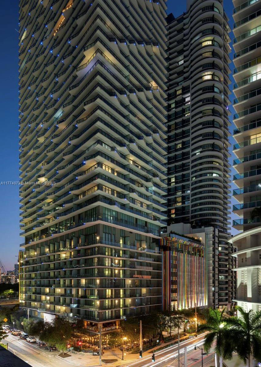 1300 S Miami Ave #1202, Miami, FL 33130