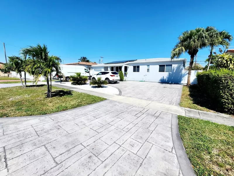 341 W 59th St, Hialeah, FL 33012