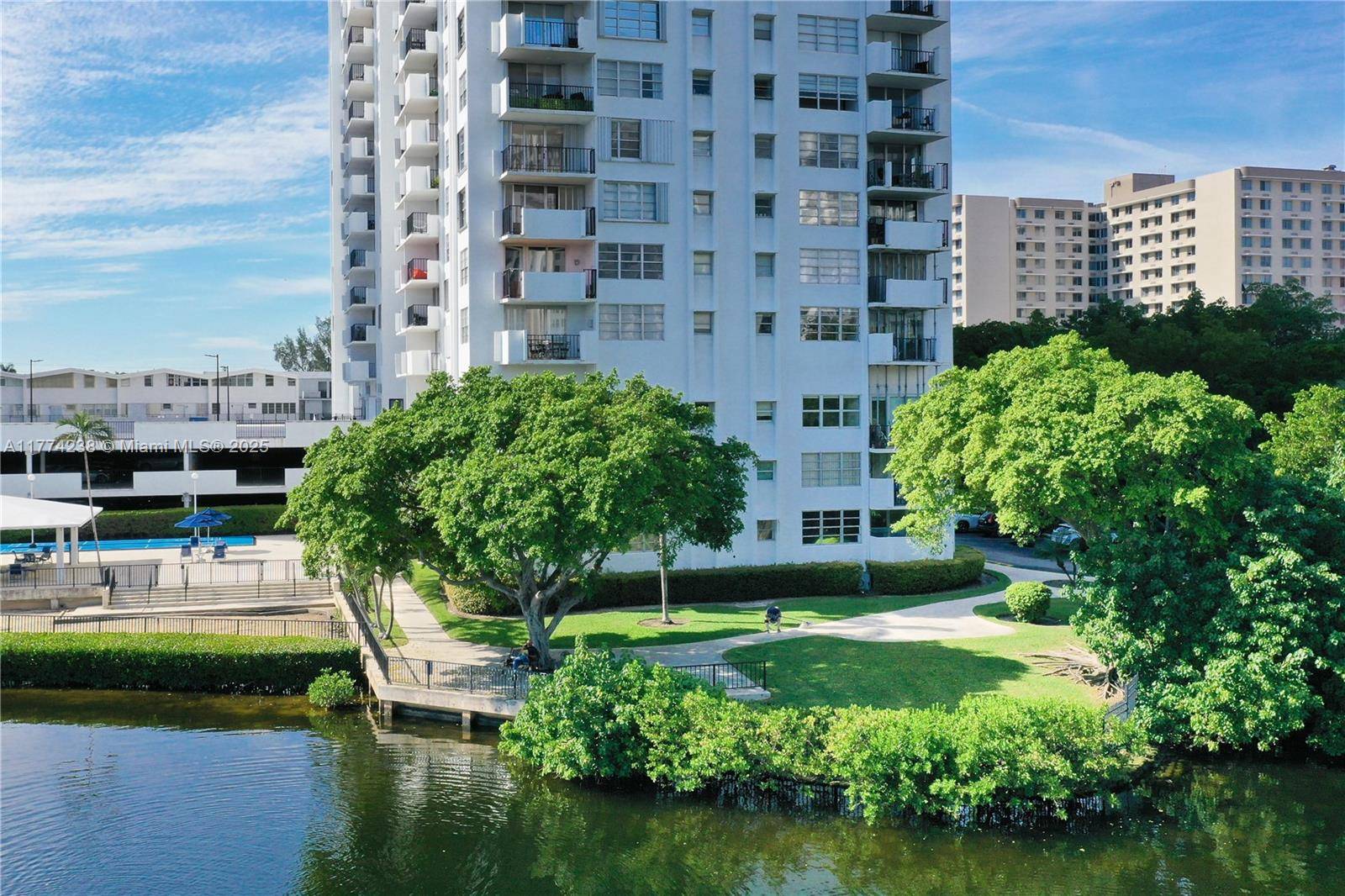 2780 NE 183rd St #1606, Aventura, FL 33160