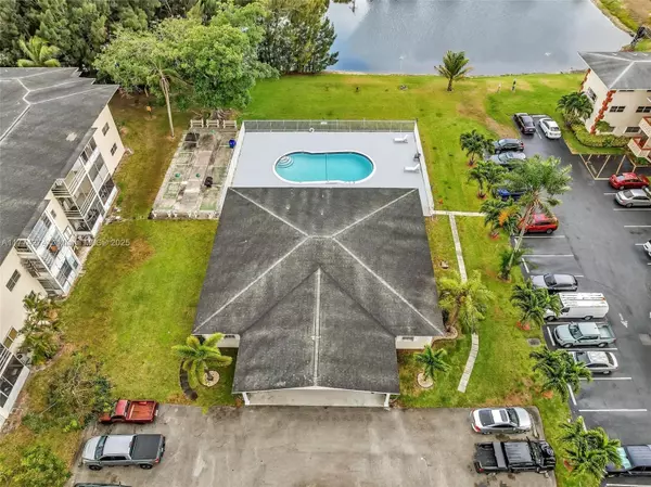 Plantation, FL 33313,4731 NW 10th Ct #316