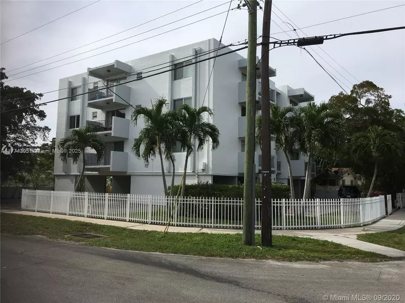 1090 NE 129 ST #401, North Miami, FL 33161