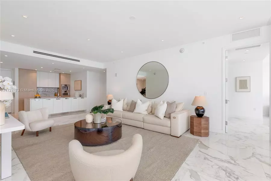 15701 Collins Ave #1004, Sunny Isles Beach, FL 33160