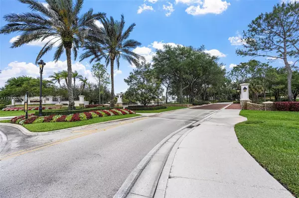 Davie, FL 33331,14807 SW 36th St