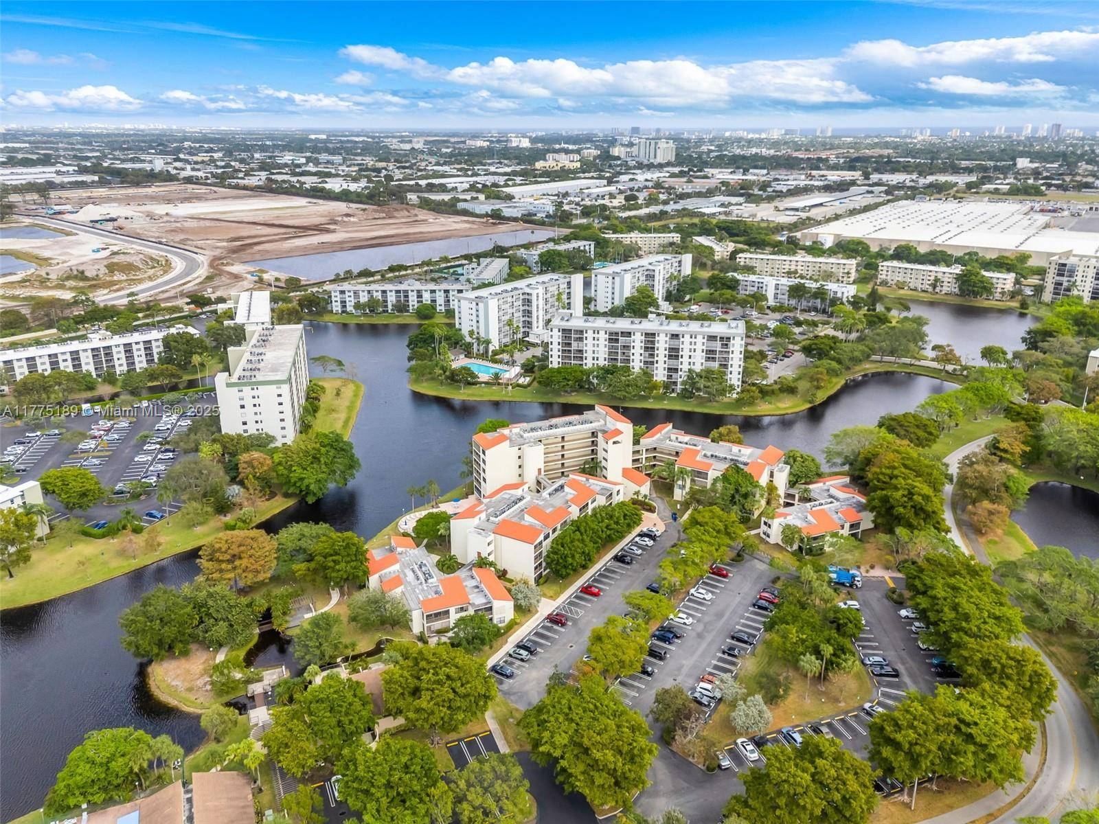 2309 S Cypress Bend Dr #612C, Pompano Beach, FL 33069