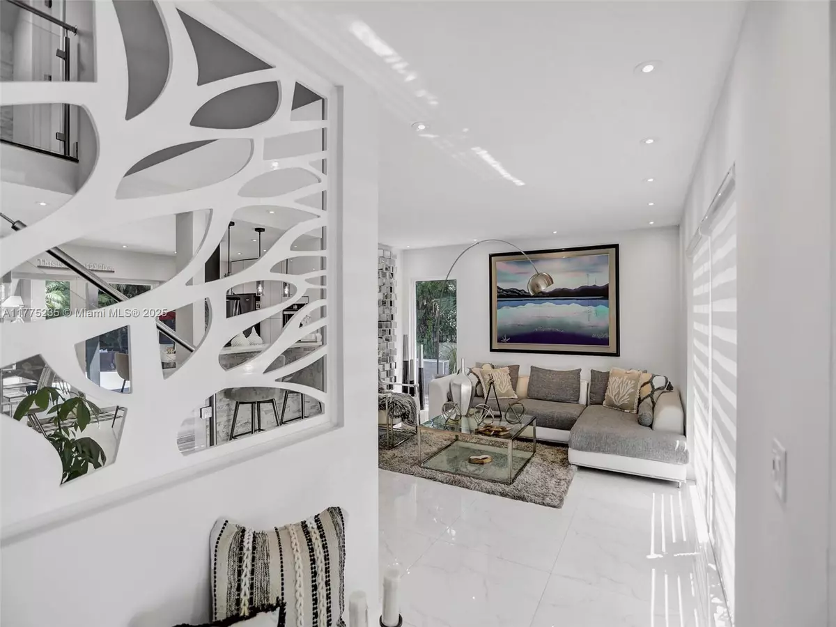 Miami Shores, FL 33138,1273 NE 92nd St