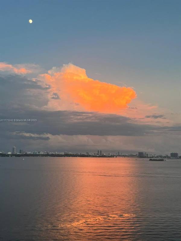 11111 Biscayne Blvd #11D, Miami, FL 33181