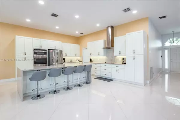 23274 Alora Dr, Boca Raton, FL 33433