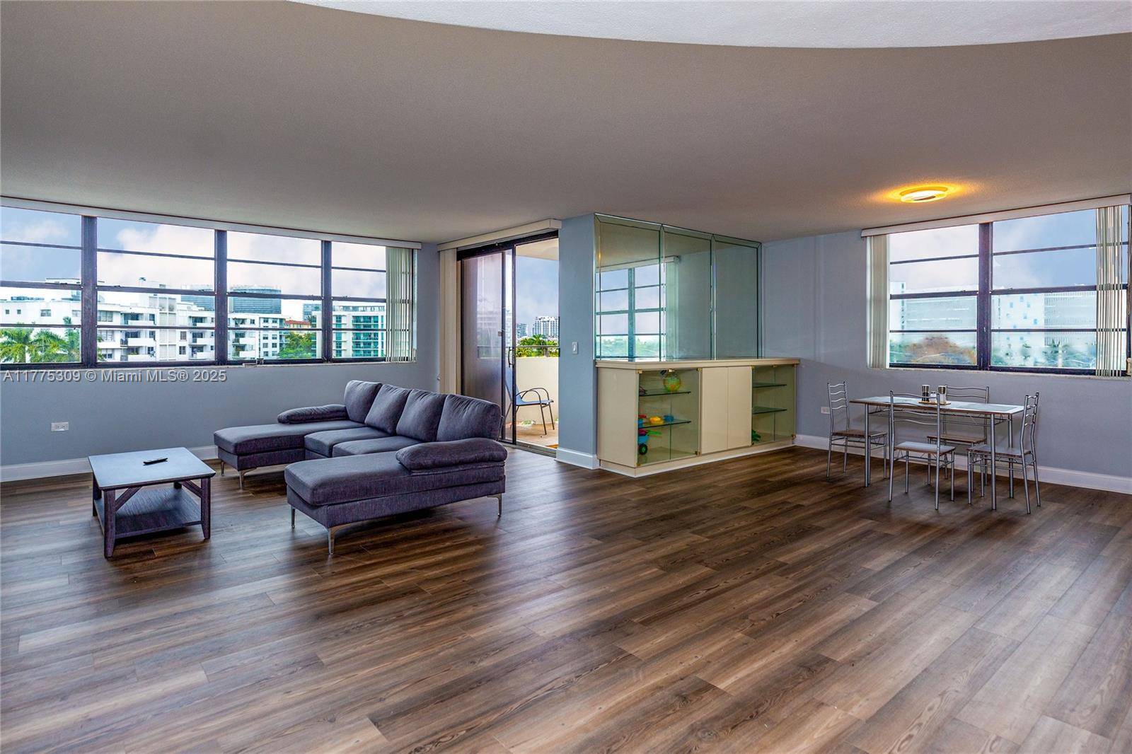 9180 W Bay Harbor Dr #5C, Bay Harbor Islands, FL 33154