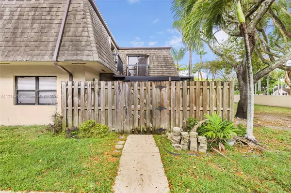 14285 SW 94th Cir Ln #104-25,  Miami,  FL 33186