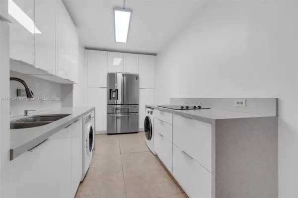 Hollywood, FL 33021,4200 Hillcrest #307