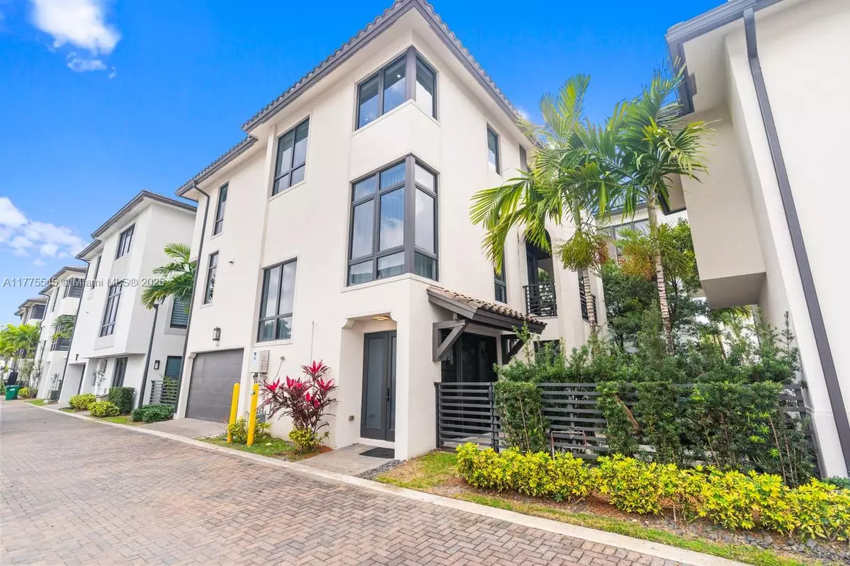 Doral, FL 33166,8264 NW 48th Ter