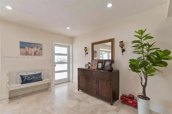 Miami, FL 33173,6231 SW 94th Ave