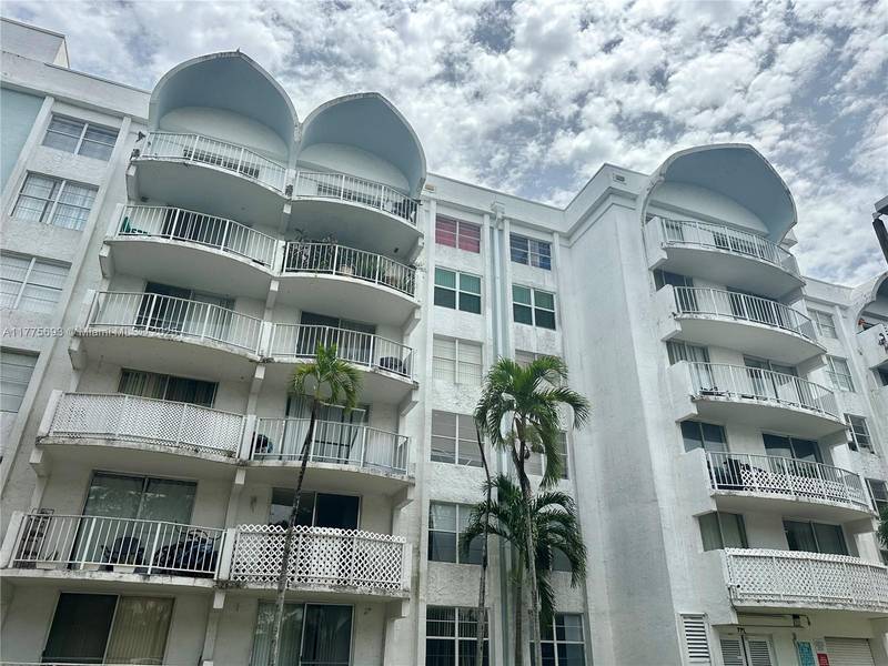484 NW 165th St Rd #A-316, Miami, FL 33169
