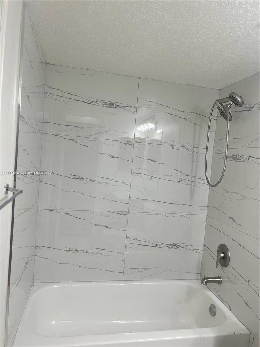 Pembroke Pines, FL 33026,11511 NW 10th St #11511