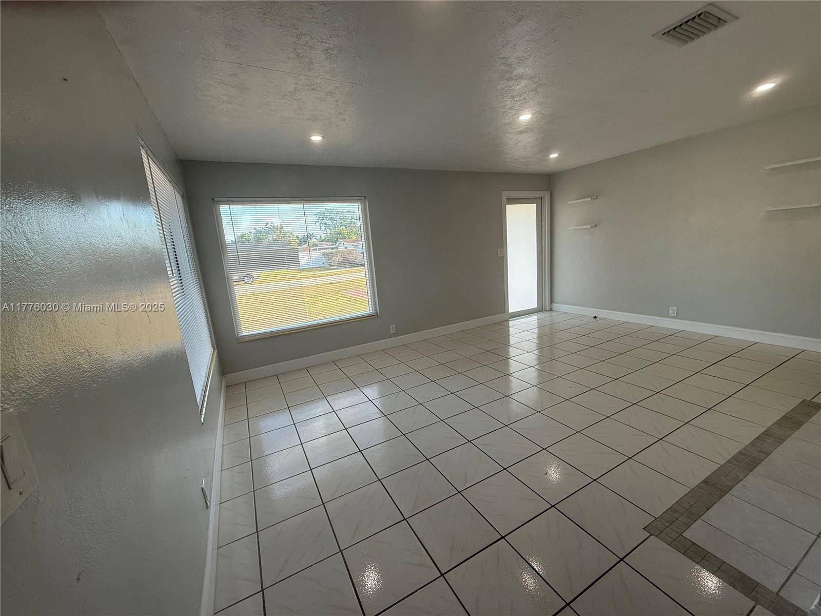 Hollywood, FL 33023,6218 Rodman St #1