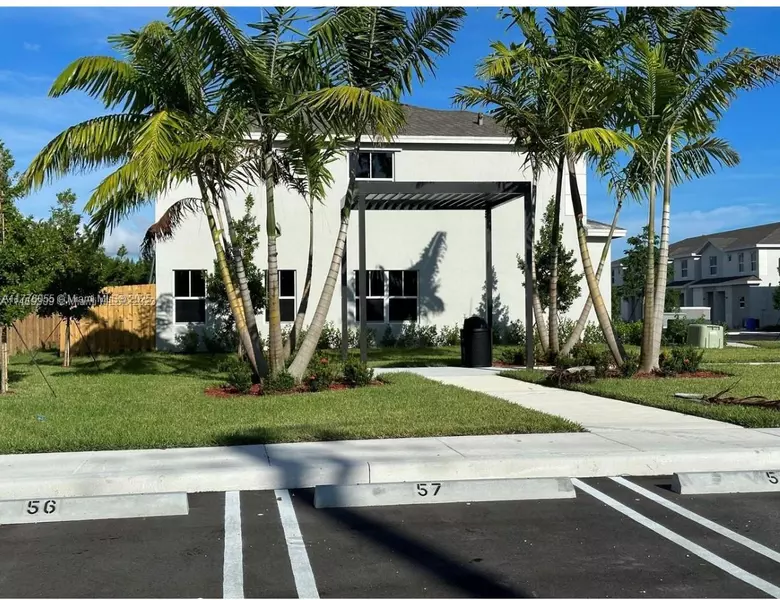 305 NE 1st Dr #305, Florida City, FL 33034