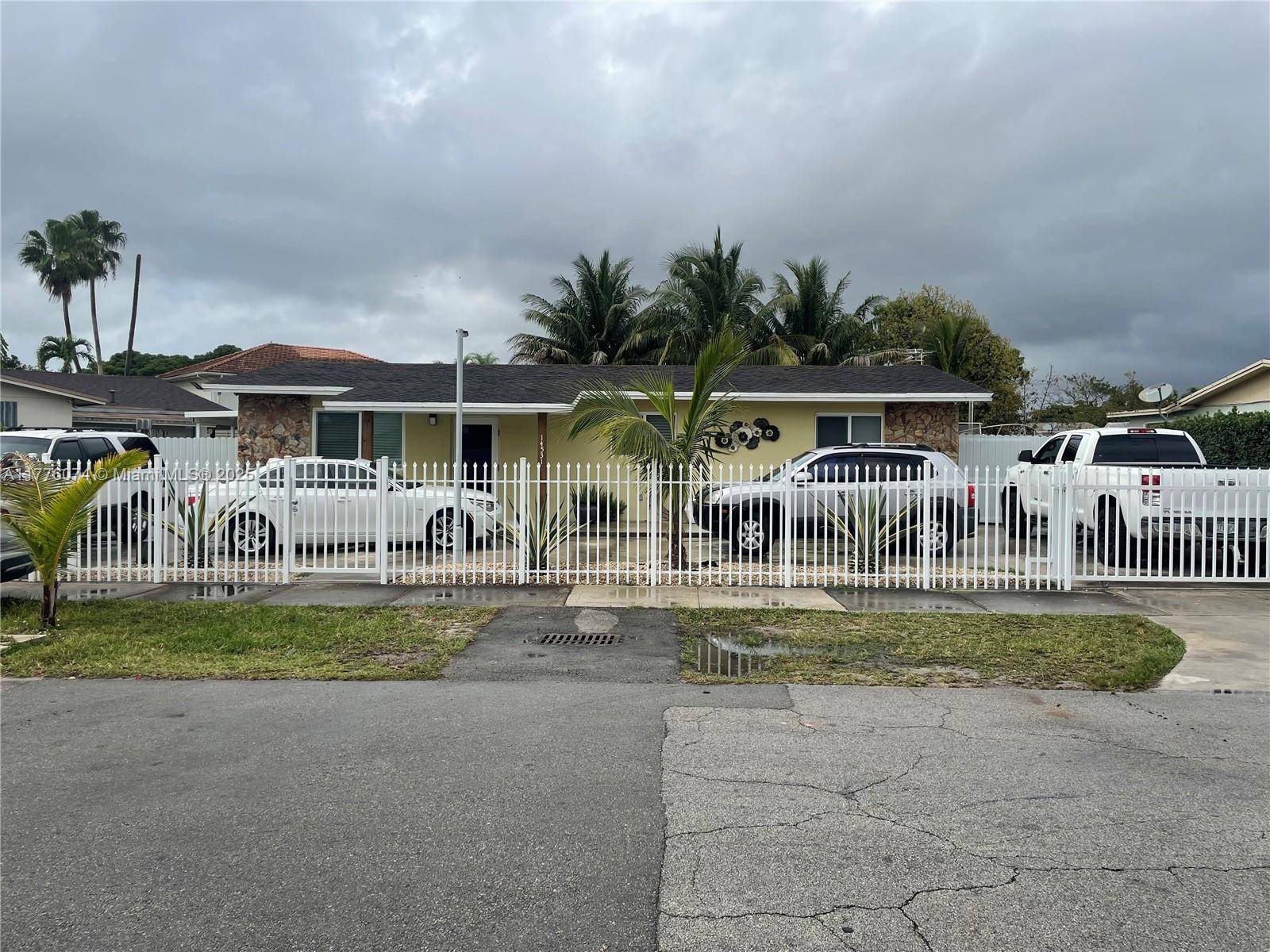 14531 SW 294th St, Homestead, FL 33033