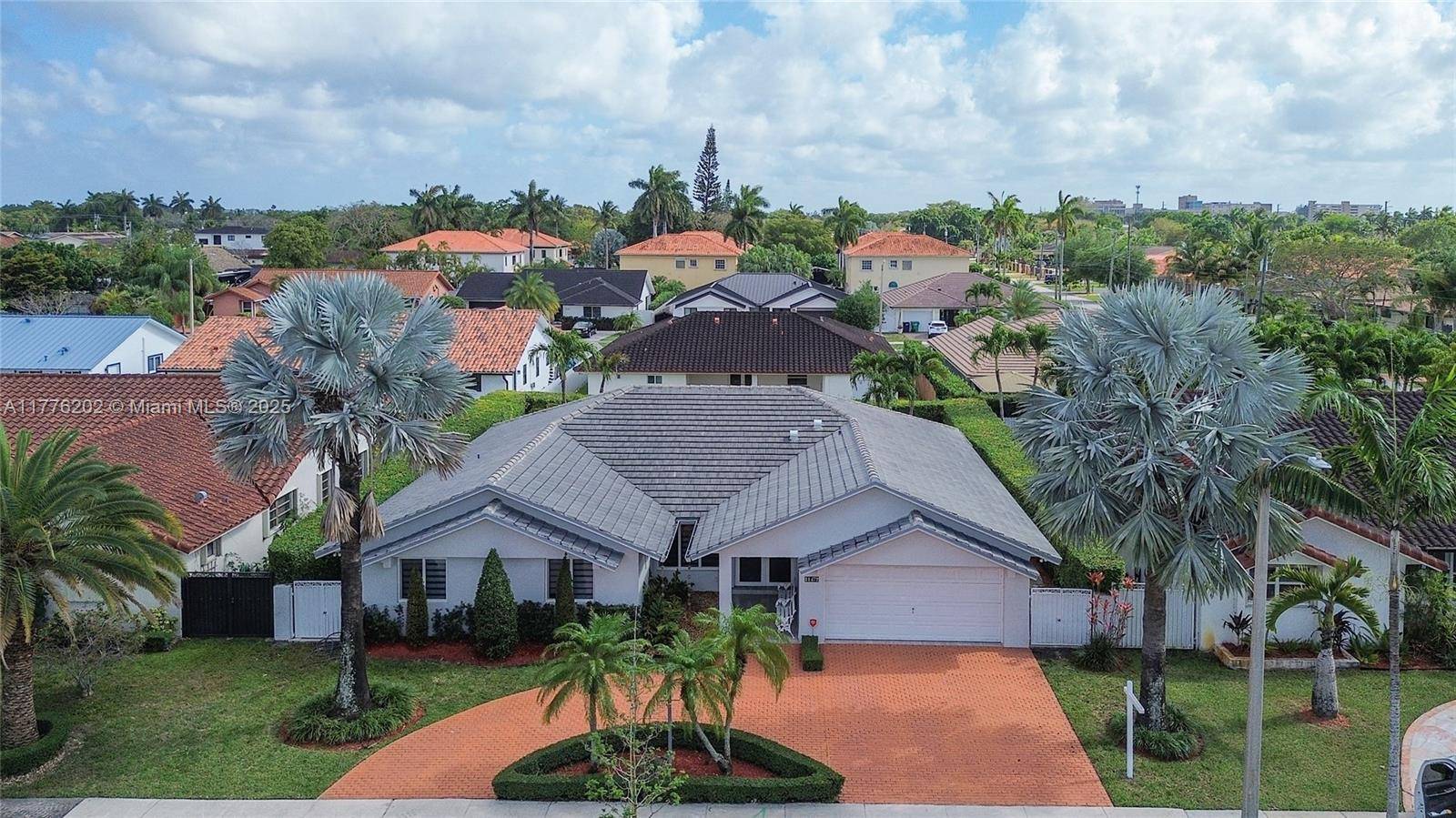 11472 SW 28th Ter, Miami, FL 33165
