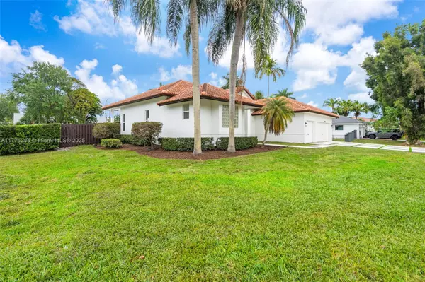 Plantation, FL 33323,Address not disclosed