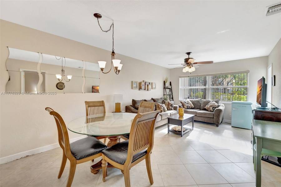 3531 NW 50th Ave #413, Lauderdale Lakes, FL 33319