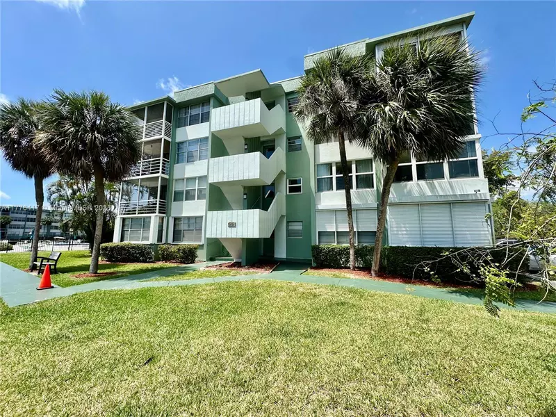 2731 Taft St #106, Hollywood, FL 33020