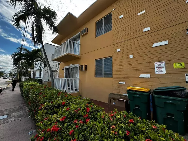 7720 Harding Ave #1, Miami Beach, FL 33141
