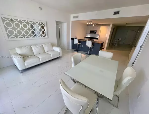 Miami, FL 33131,1010 Brickell Ave #2704