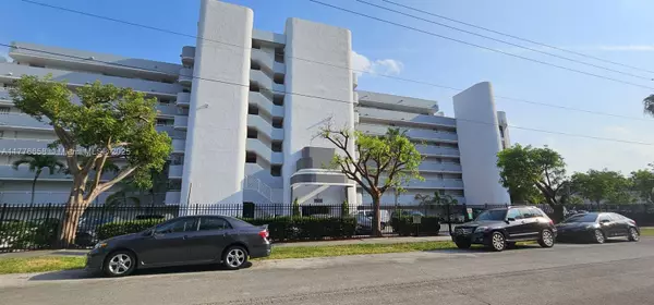 1650 NE 115th St #203, Miami, FL 33181