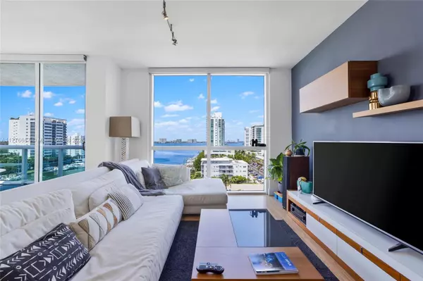 North Bay Village, FL 33141,7910 Harbor Island Dr #905