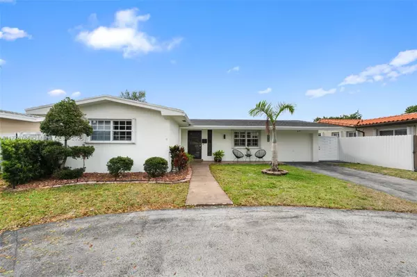 Pembroke Pines, FL 33024,8820 NW 11th Ct