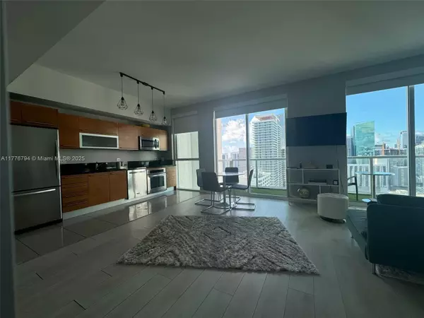 Miami, FL 33132,244 Biscayne Blvd #3905