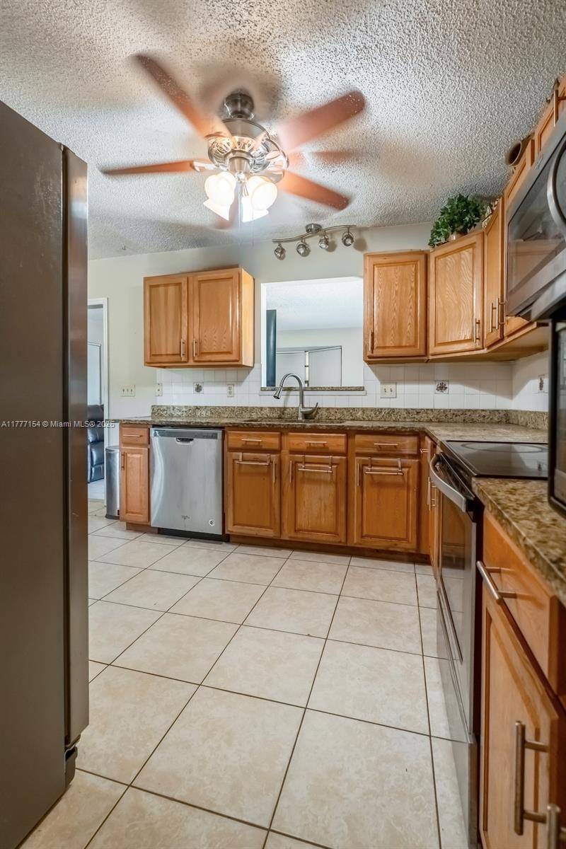 Port St. Lucie, FL 34983,621 SE Voltair Ter