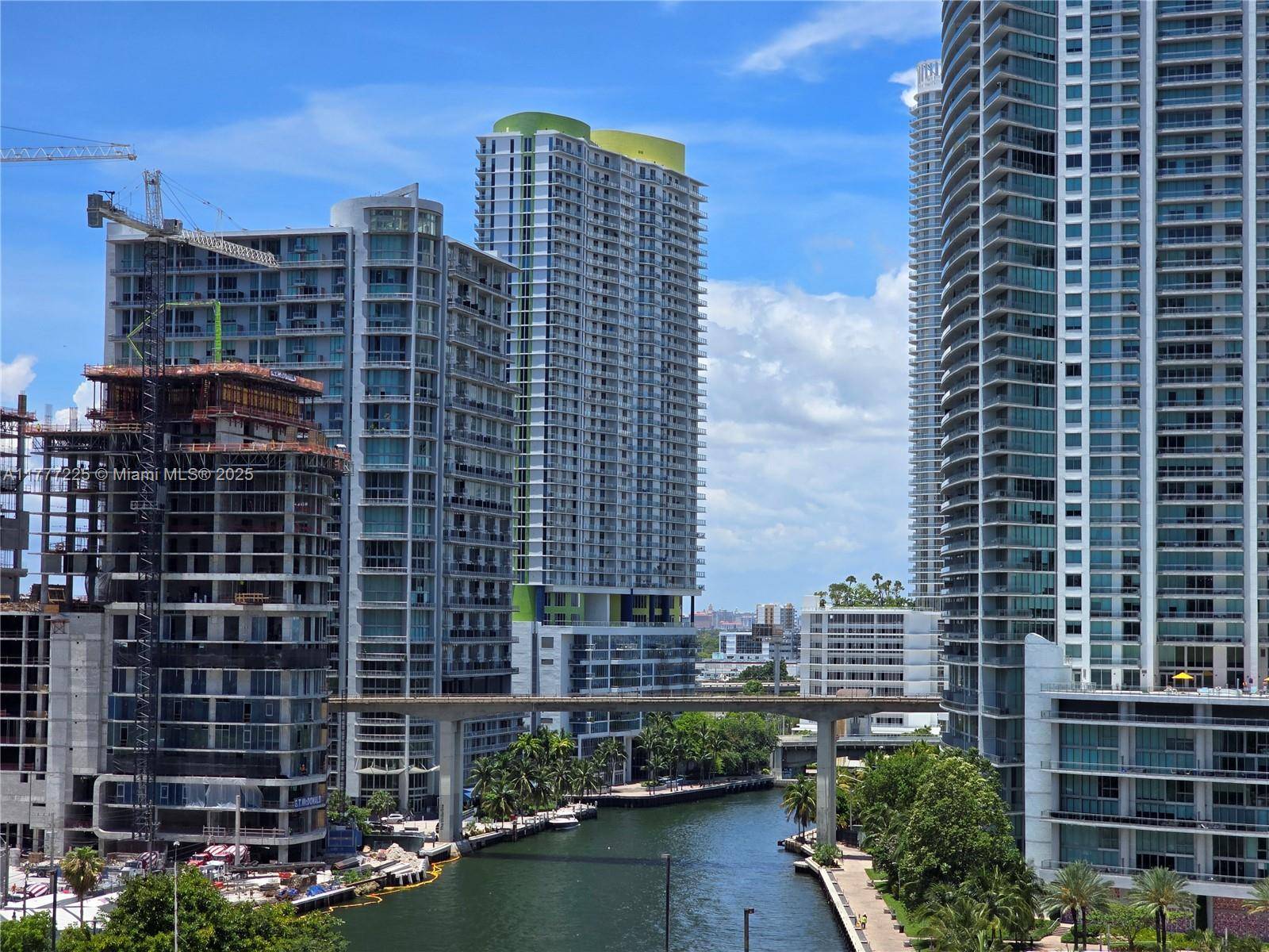 Miami, FL 33131,31 SE 5th #1203